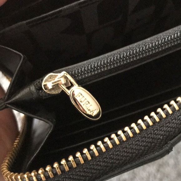 ✨Authentic FURLA Wallet - EUC! - Picture 5 of 8